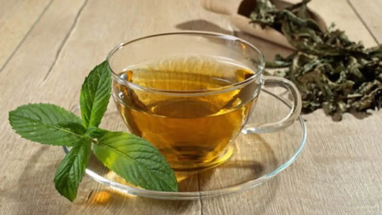 Prova la bevanda naturale al mattino per favorire il transito intestinale giornaliero Prova la bevanda naturale al mattino per favorire il transito intestinale giornaliero