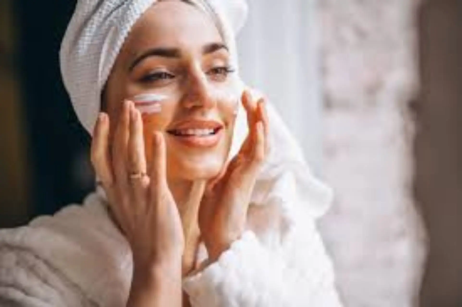 Come contrastare l’invecchiamento della pelle: strategie, rimedi e curiosità che forse non conosci