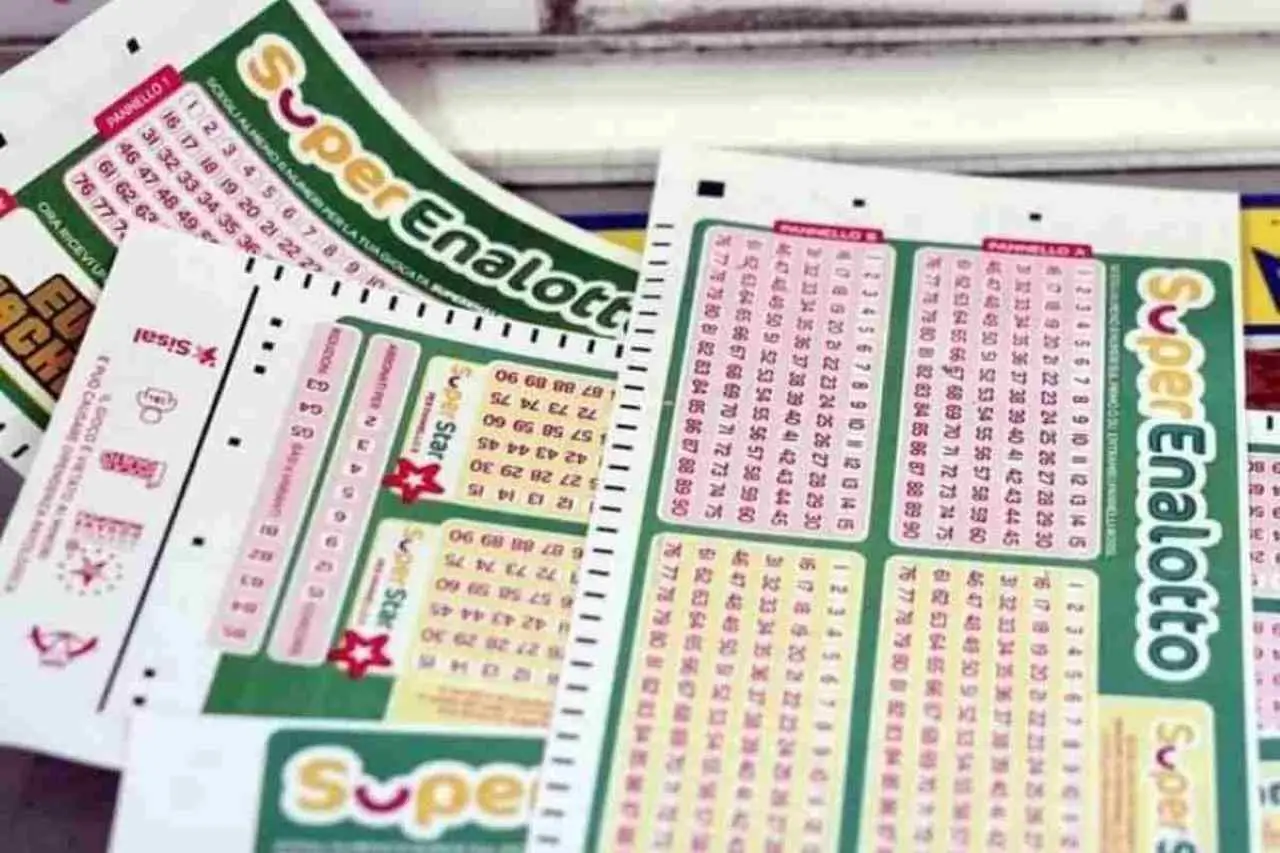 Scoprire quanto si può vincere al SuperEnalotto indovinando 2 numeri più SuperStar: curiosità e regole da conoscere sulle vincite nei giochi a premi Scoprire quanto si può vincere al SuperEnalotto indovinando 2 numeri più SuperStar: curiosità e regole da conoscere sulle vincite nei giochi a premi