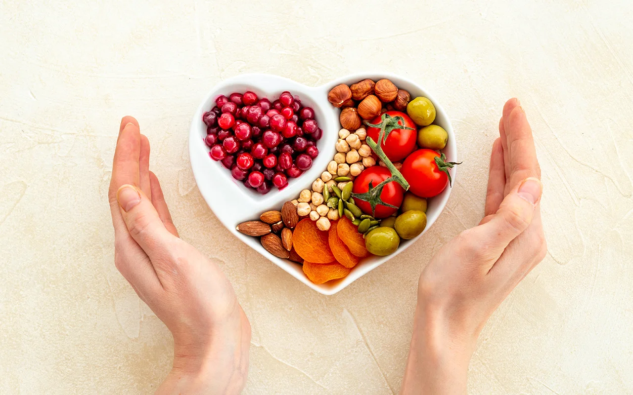 Riduci il gonfiore alle mani evitando questi errori alimentari tipici Riduci il gonfiore alle mani evitando questi errori alimentari tipici
