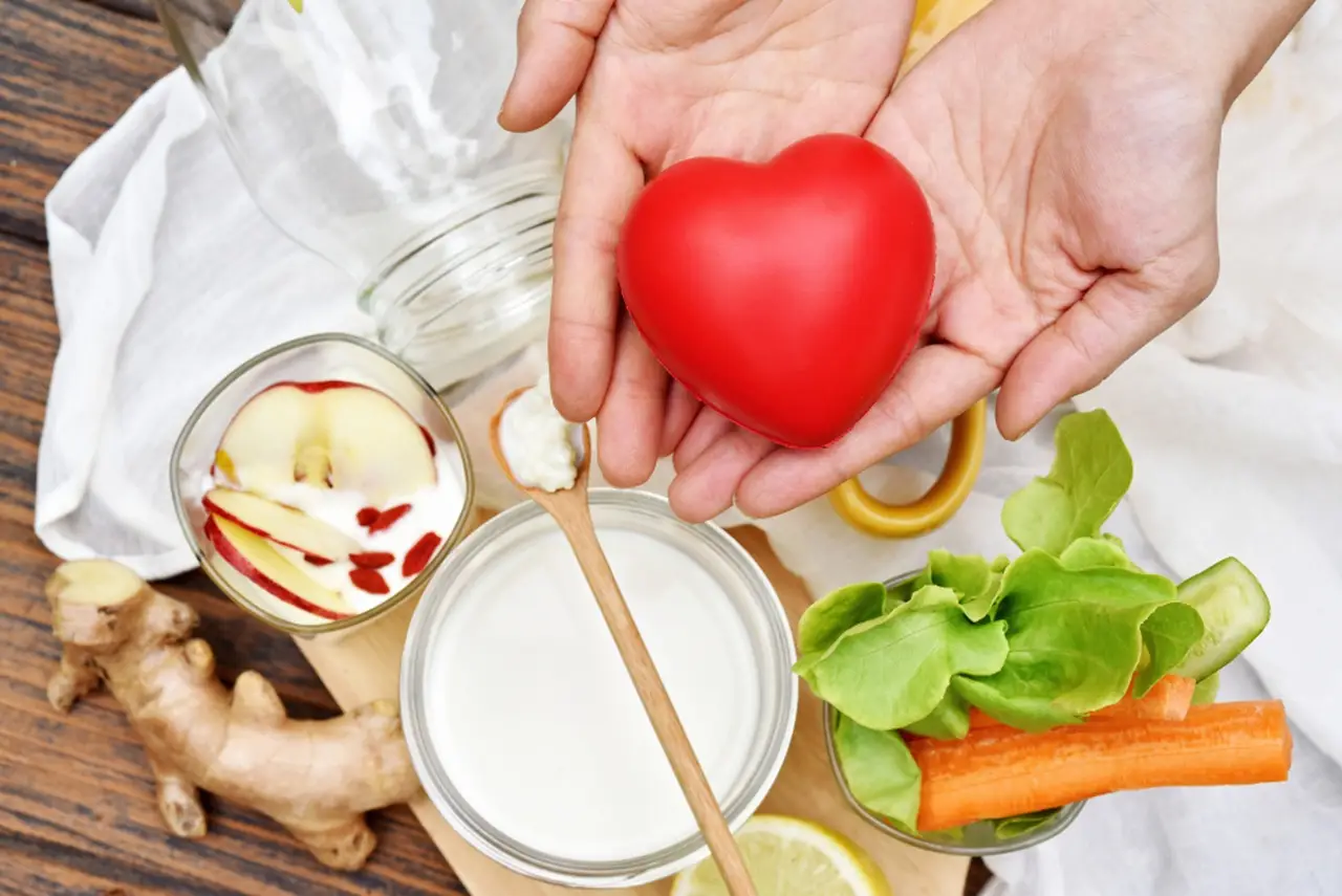 Riduci il gonfiore alle mani evitando questi errori alimentari tipici Riduci il gonfiore alle mani evitando questi errori alimentari tipici
