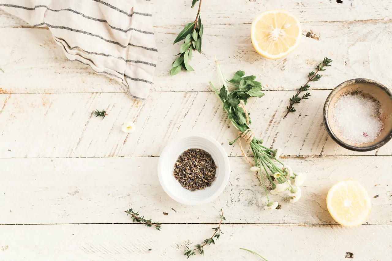 Prova questa pianta aromatica per diffondere profumo e tenere lontani i moscerini in cucina Prova questa pianta aromatica per diffondere profumo e tenere lontani i moscerini in cucina