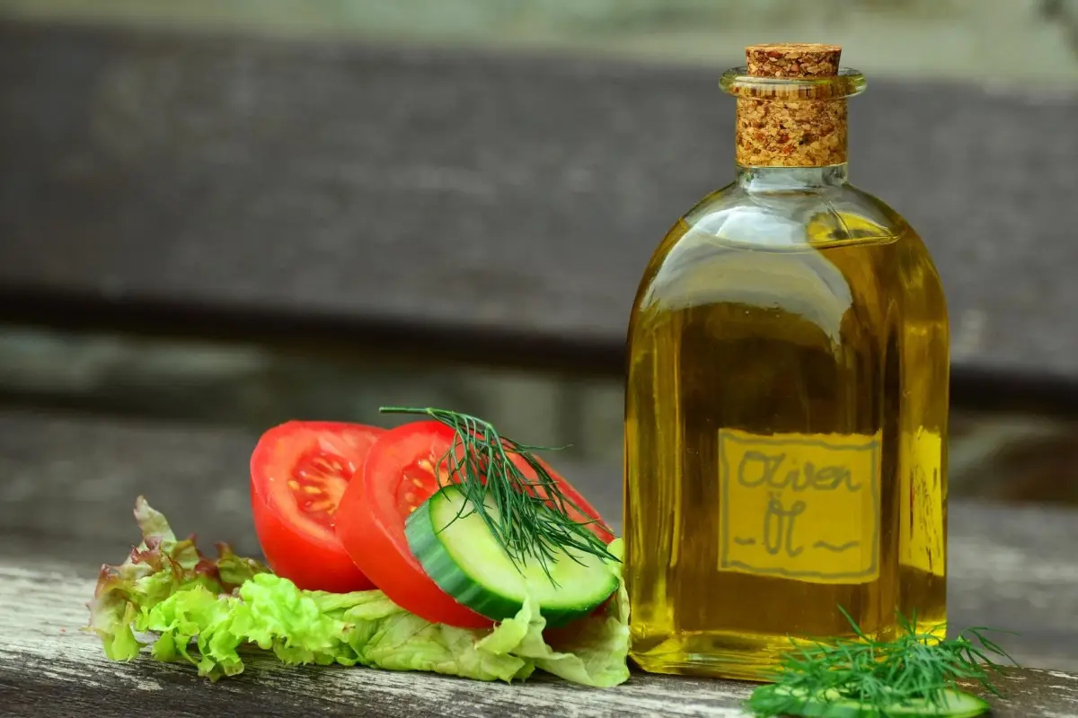I rischi nascosti nell’olio aromatizzato: perché fa gonfiare la pancia? I rischi nascosti nell’olio aromatizzato: perché fa gonfiare la pancia?