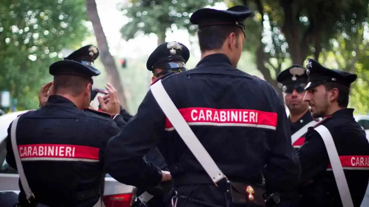 Stipendio di un vigile urbano: scopri tutti i dettagli e le indennità Stipendio di un vigile urbano: scopri tutti i dettagli e le indennità